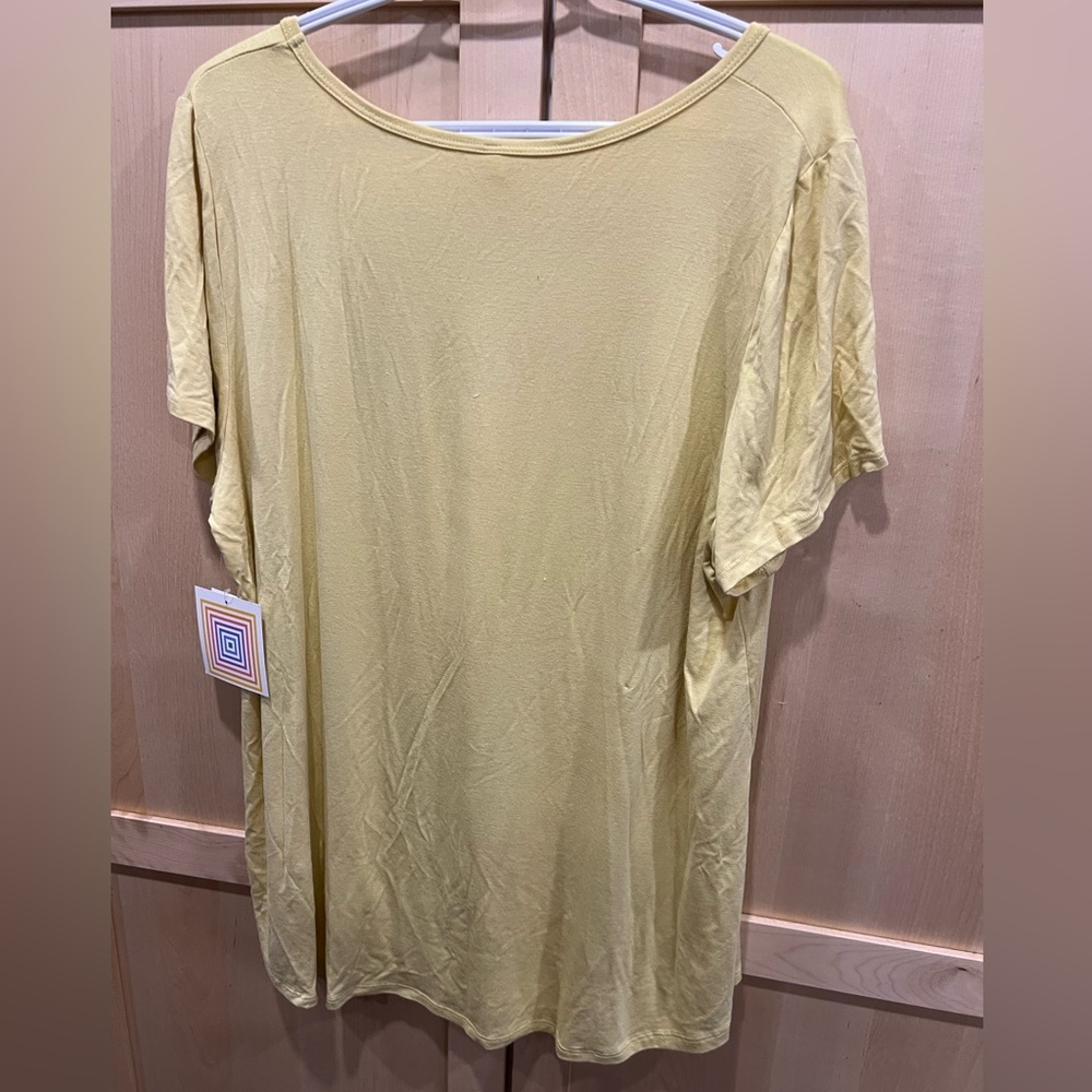 Lularoe Classic Tee